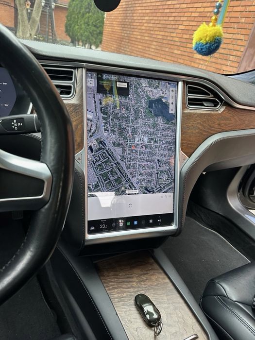 Tesla model S 100D CCS winter edition