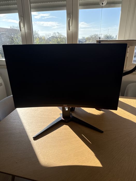 Monitor Gaming Curvo AOC C27G1 (27'' - 1 ms - 144 Hz - AMD FreeSync)