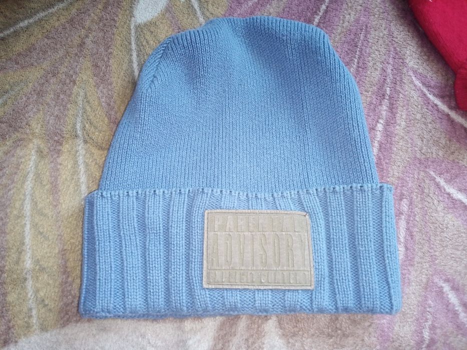 Віддам даром головні убори