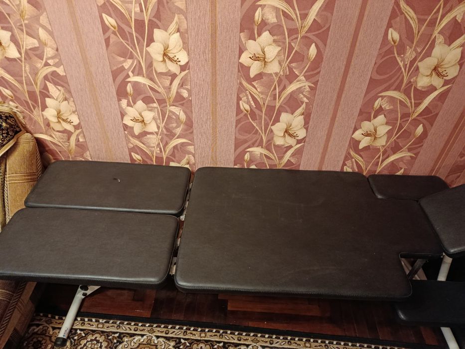 Кушетка для масажу, депіляції, педікюру Ціна договірна