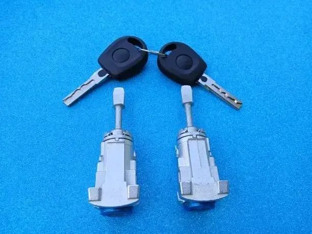 Par canhões portas Golf Bora Lupo Polo Arosa Fabia Octavia NOVO