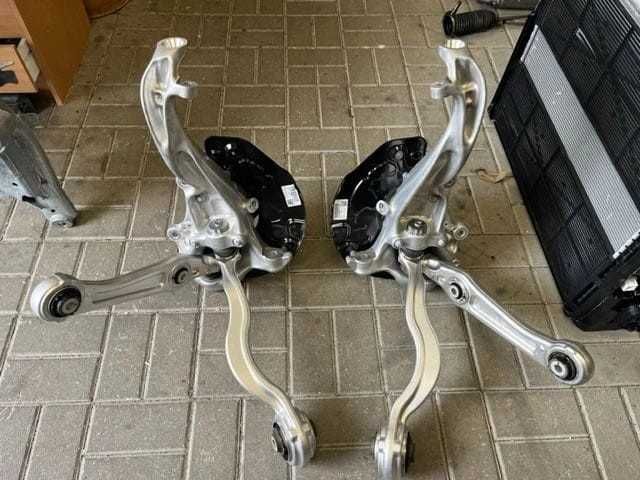 Цапфа Ричаг Ступица Mercedes-Benz W206