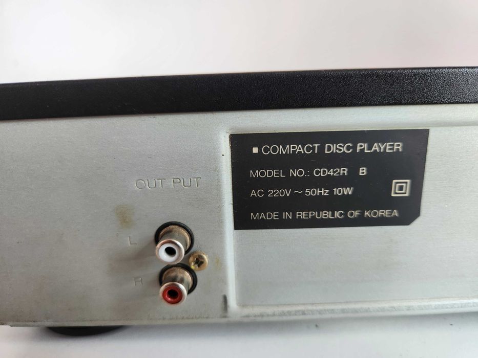 ODTWARZACZ PLYT CD SAMAUNG CD42R compact disc player ładny stan