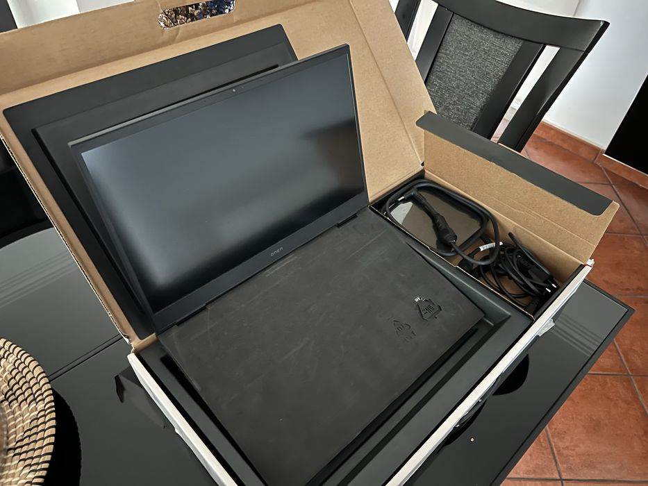 Portatil Hp Omen 17 Gaming semi-novo