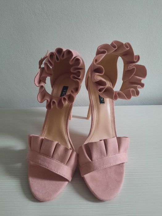 Buty szpilki w kolorze brudny róż