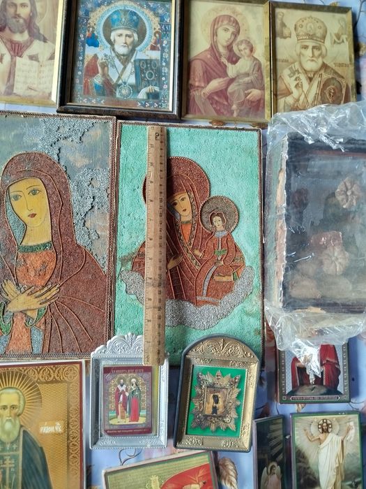 Продам Старинные иконы цена за все