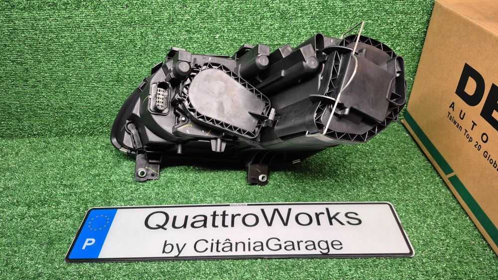 Otica Farol Frente Direito VW Touran 1T Caddy III 2003 a 2015 Ref. 441-1193R-LD-EM NOVO DEPO