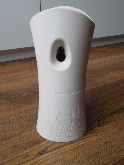 ozdoba do pokoju dziecka Air Wick biały dozownik