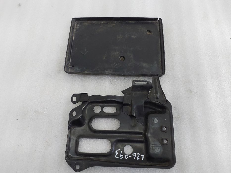Base / caixa da bateria TOYOTA Auris Hatchback Van (_E18_)
