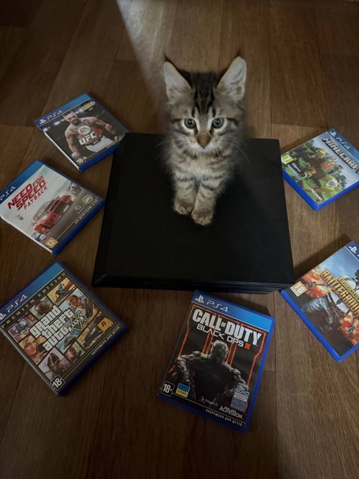 Sony Playstation 4 pro 1tb + 2 джостика та ігри в подарунок