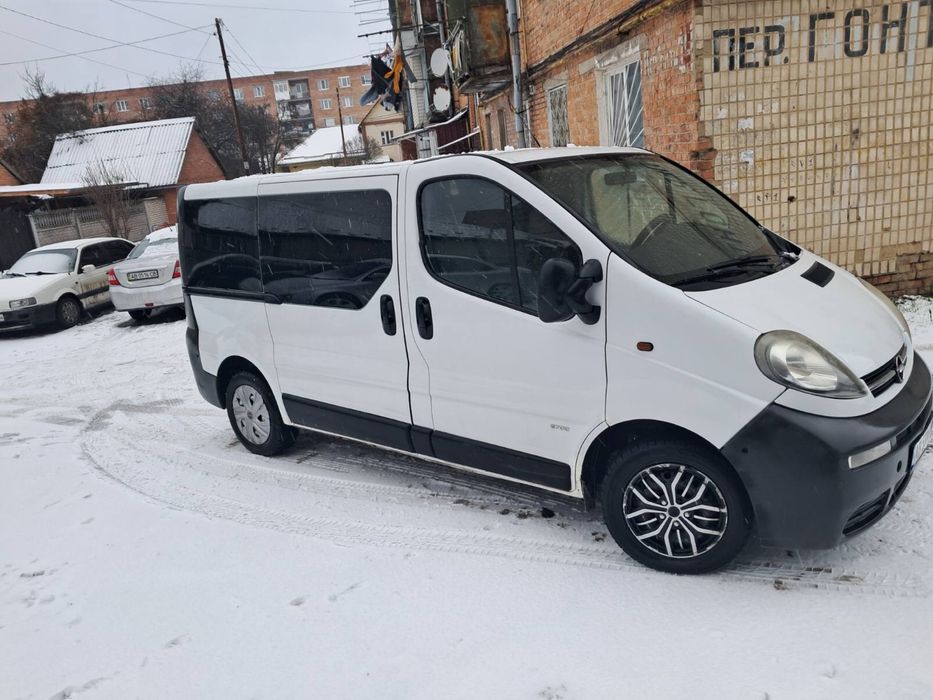 Продам опель віваро