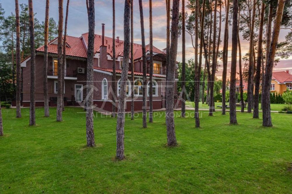 Оренда будинку 650м2, Французьке містечко, м. Козин