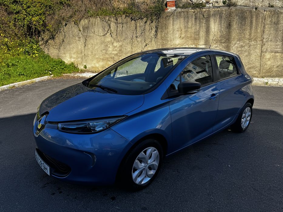 Vendo renault zoe  41kw de 2019 com 180.000kms. Baterias proprias