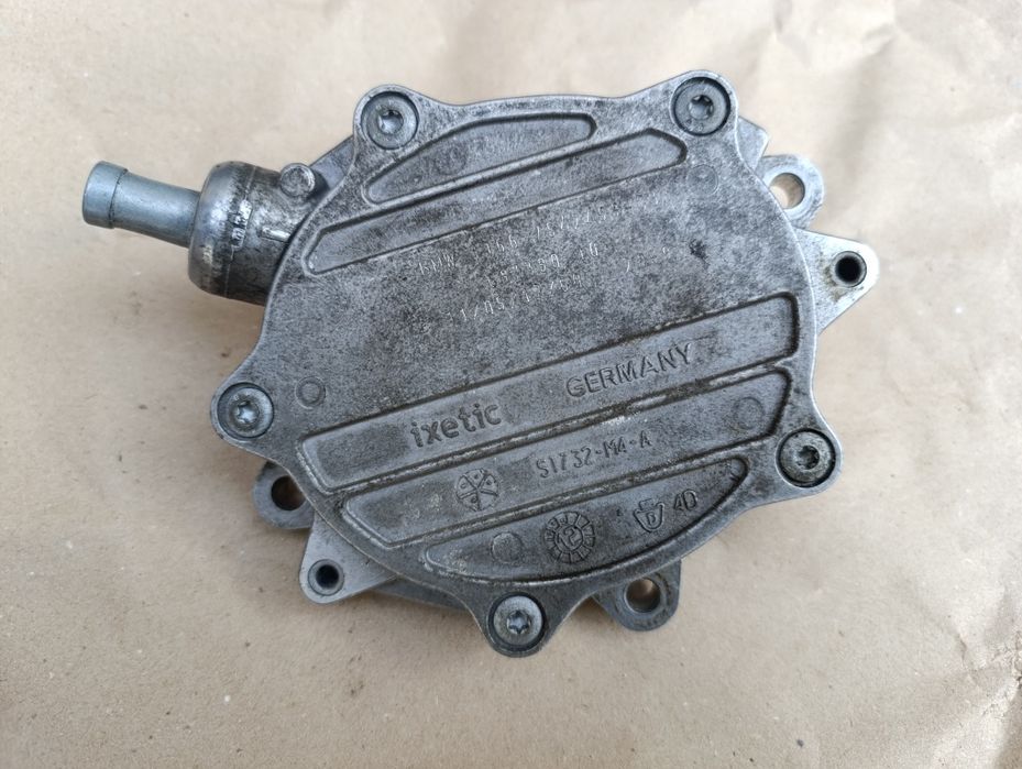Вакуумний насос BMW E46 N42, E90 N46 Рестайлінг 68739010/ 7542496
