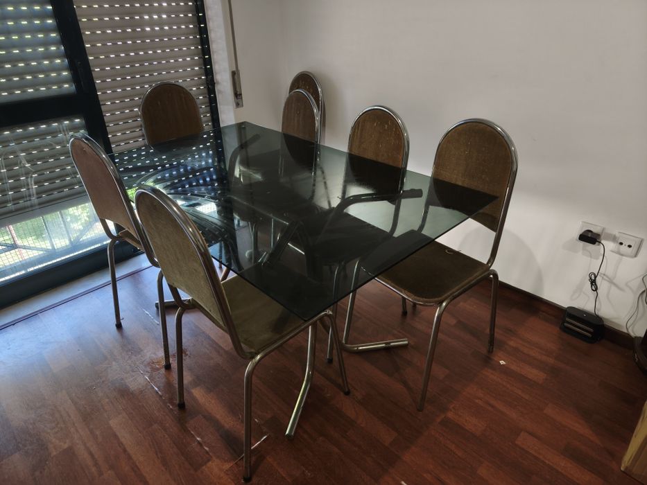 Vendo mesa em vidro