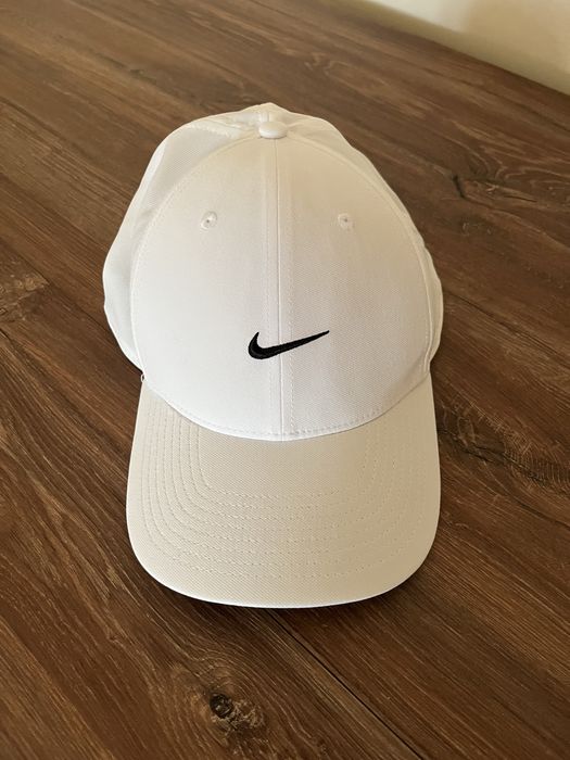 Кепка Nike.