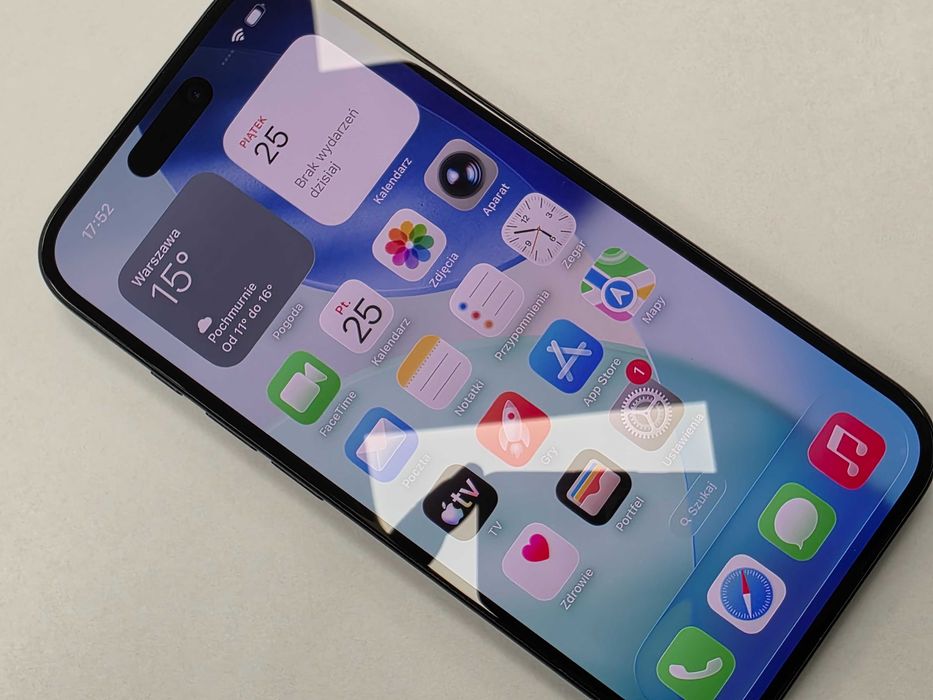 iPhone 16 128GB Dual SIM (SIM + eSIM)/ BAT 90%/ Black/ + ładowarka/ Grade A-/ + ładowarka/ GW 12 MSC
