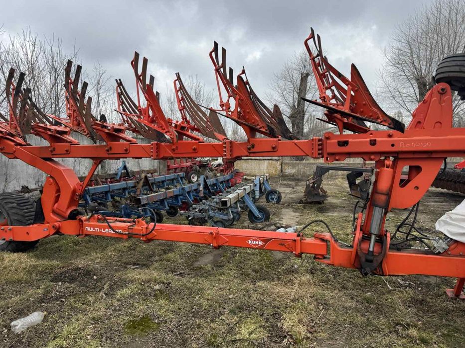 Плуг Кун (Kuhn) Мульті-Лідер (Multi-Lider XT) MLD8T