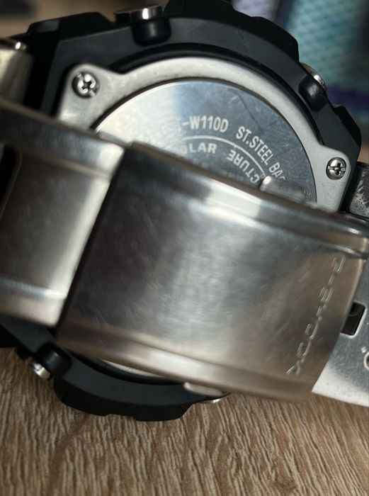 Casio g shock GST-W110D