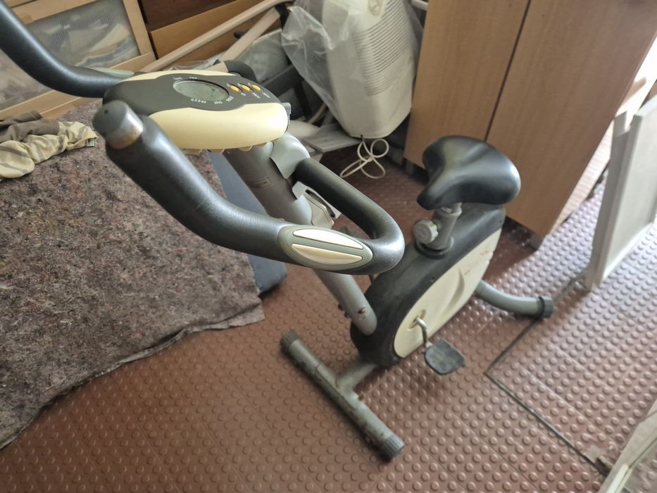 Bicicleta estática decathlon, em bom estado