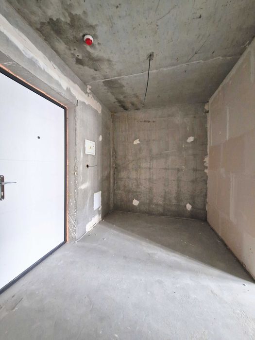 Продам 1к біля озера майже в Києві метро поруч ЖК на Озерній Новосілки