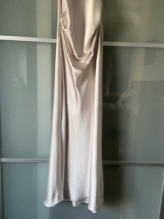 Vestido festa cetim novos Zara tamanho M bege ou vermelho