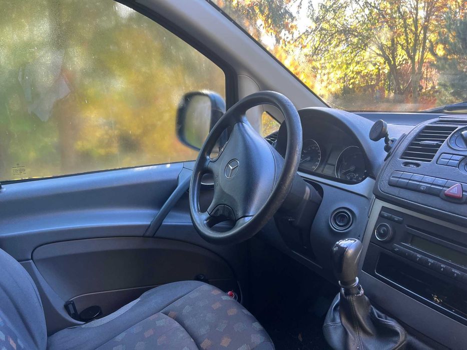 samochód Mercedes Vito
