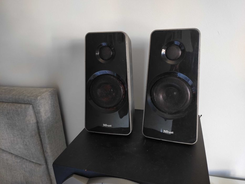 Colunas Trust Tytan 2.1 com 120watt