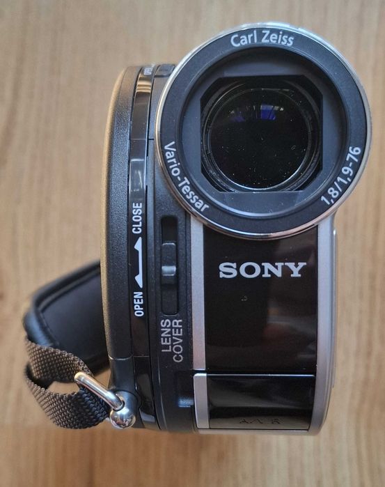 Hybrydowa kamera Sony Handycam DCR-DVD610