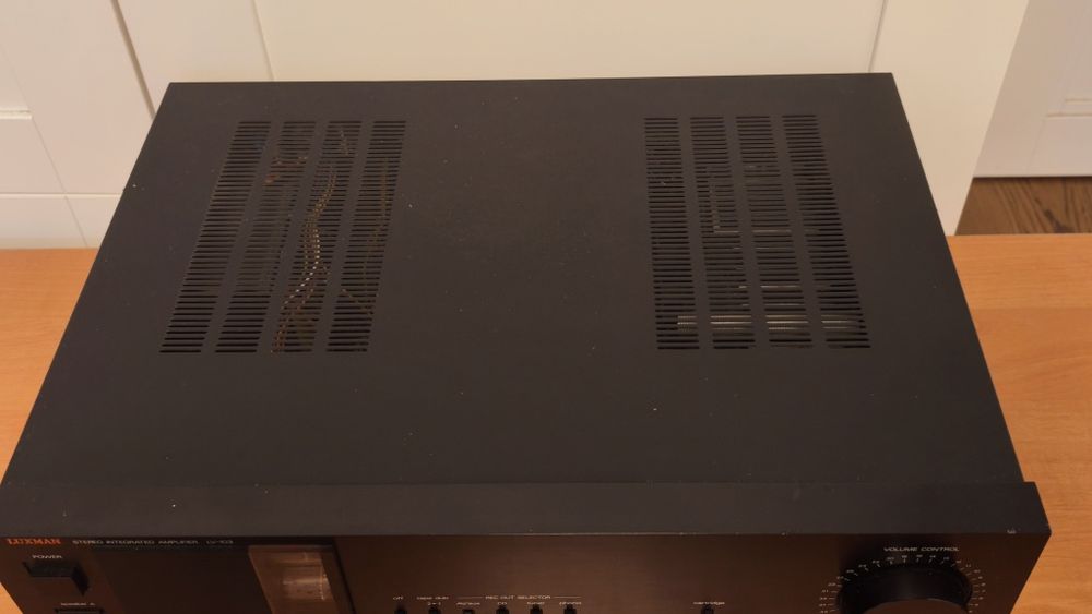 Luxman LV-103 гибридный усилитель,лампово-транзисторний.