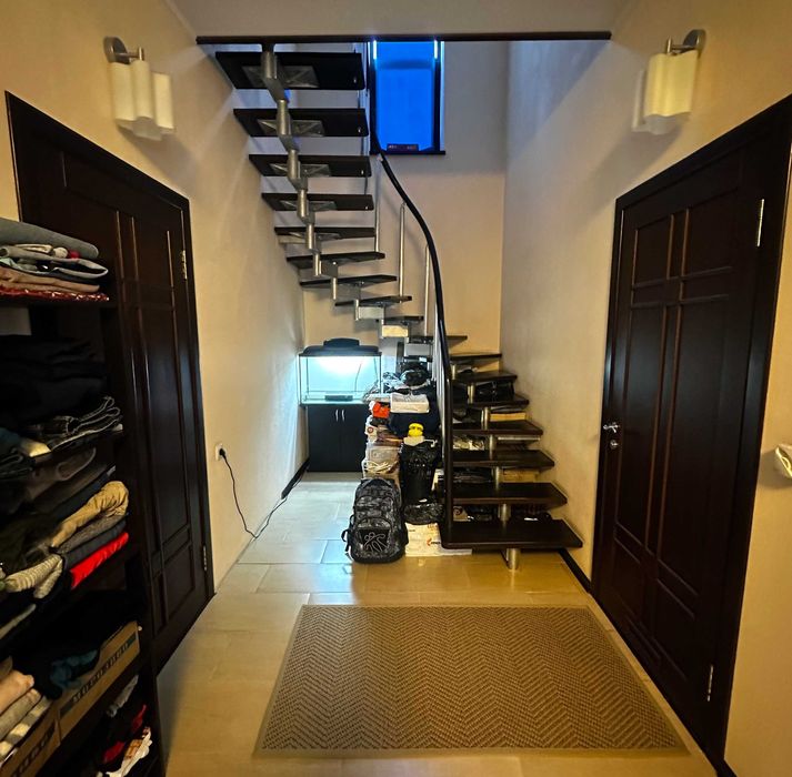 Ваш идеальный дом уже ждёт Вас ! Центральная часть Мельниц .