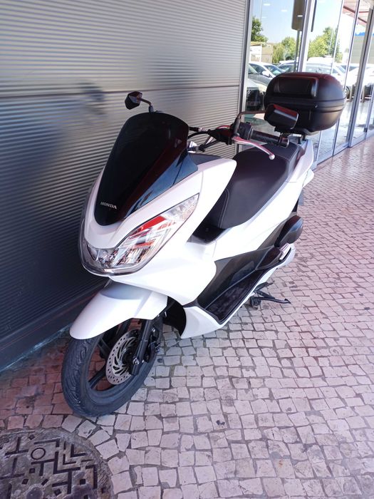 Honda PCX Branca 2017