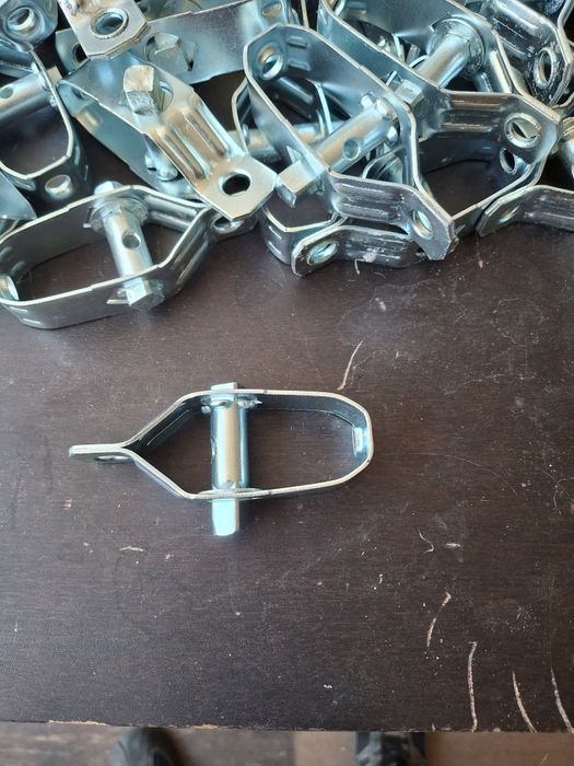 Esticadores para vedação de rede metálica