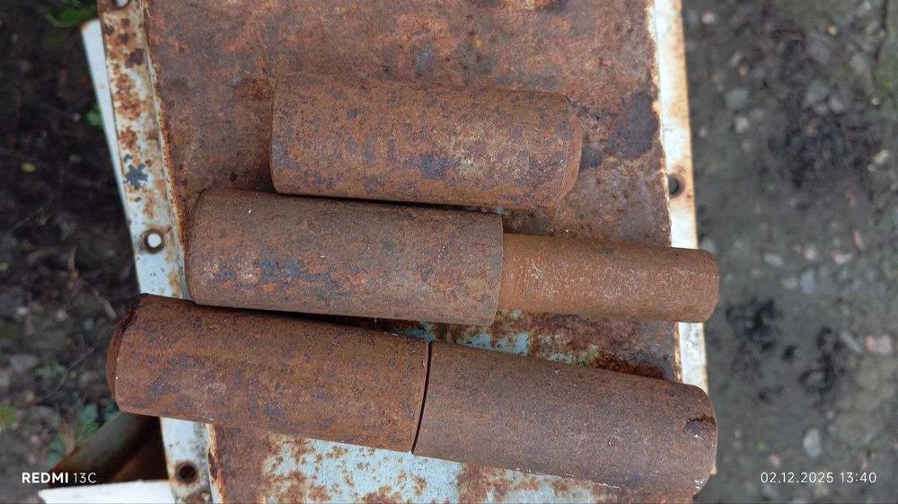 Петлі на ворота металеві