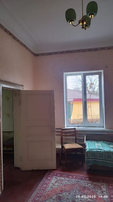 Продаж половини будинку