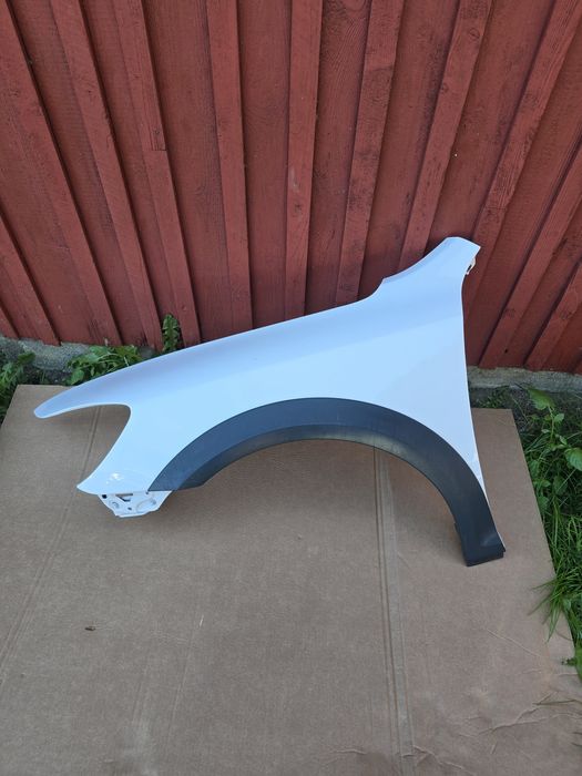 Błotnik lewy Skoda Octavia Scout 2013 rok