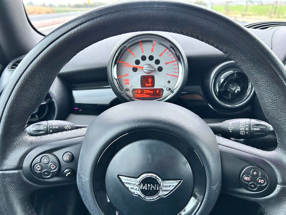 Mini Cooper D Clubman 2012