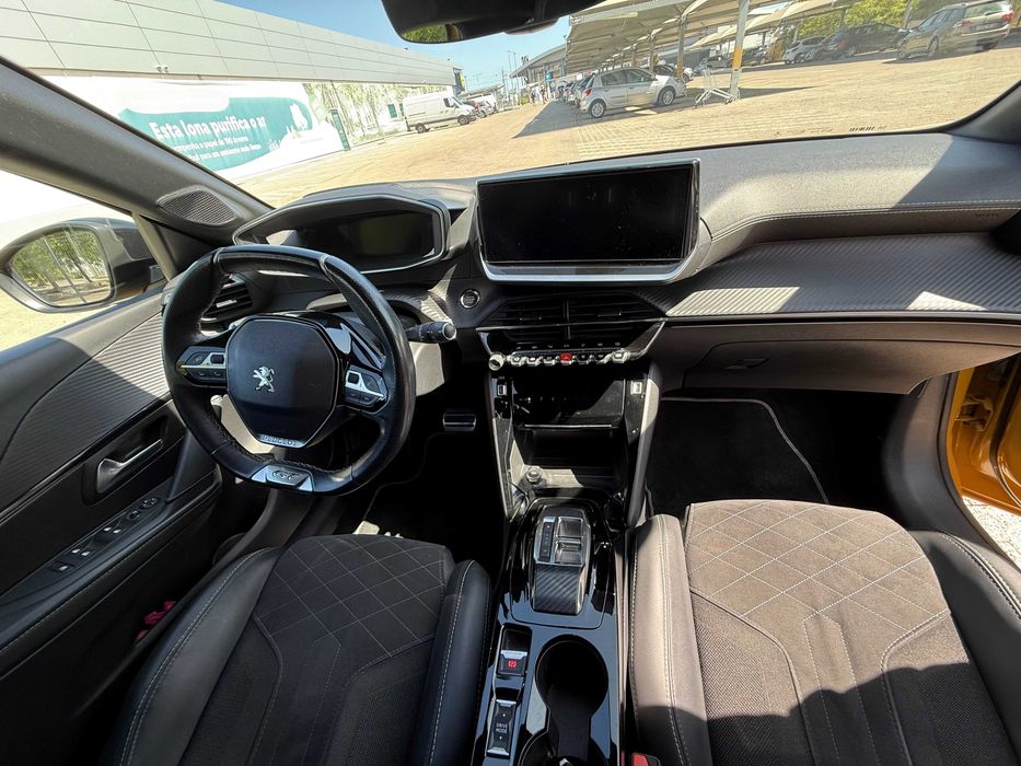 Peugeot 208 GT 2022 — photo 4