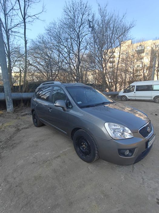Kia Caren's 1.6 2011року