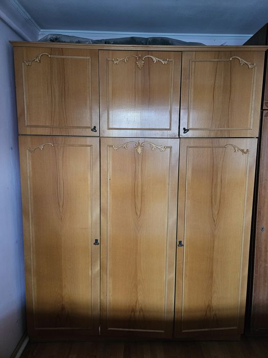 Спальня / меблі для спальні / шафа, 2 ліжка, 2 приліжкові тумби, трюмо