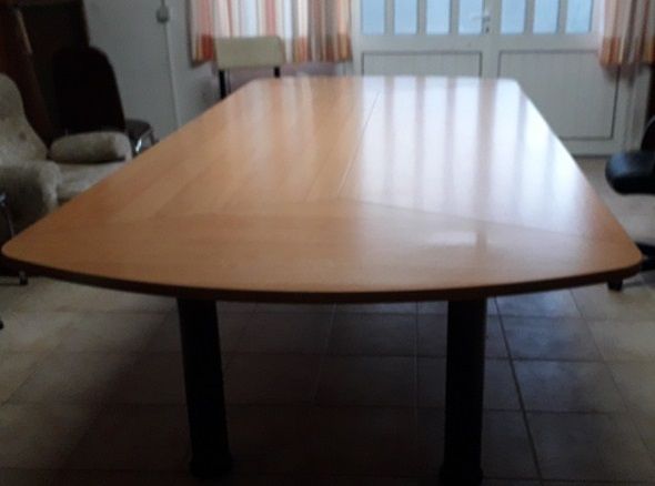 Mesa escritório/reuniões