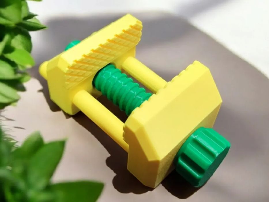 Torno de Bancada Robusto e Prático