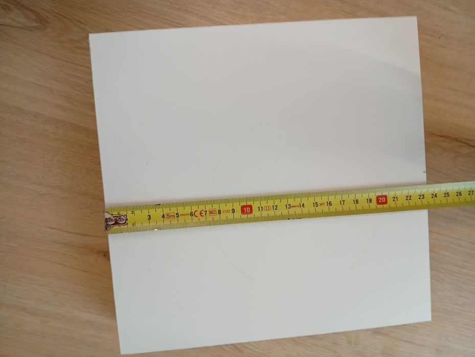 2 prateleiras invisíveis brancas