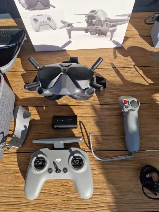 Sprzedam DJI FPV Combo | Gogle V2 | Kontroler + Motion Controller | Walizka