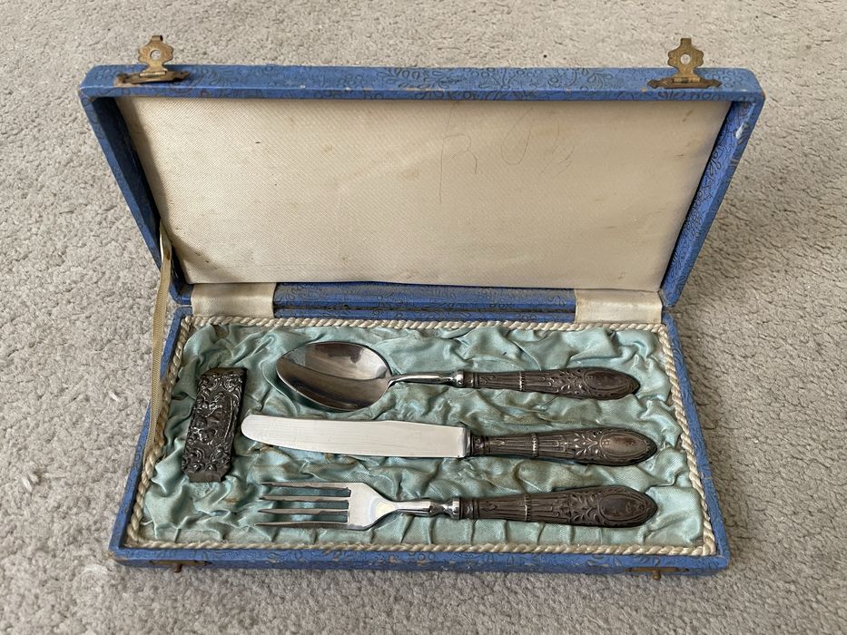 Faqueiro de quatro peças