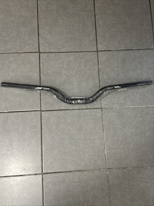 Guiador de bicicleta novo