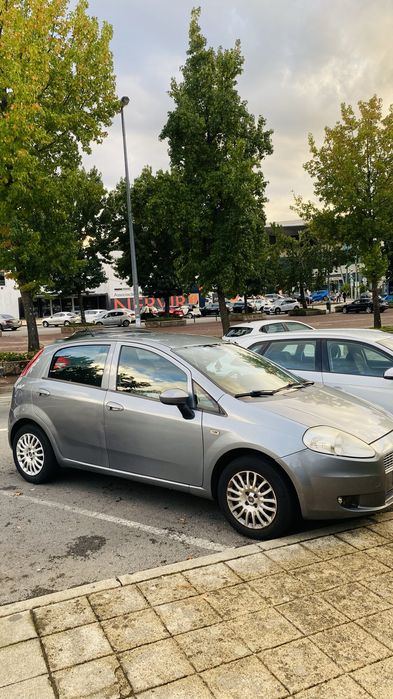 Fiat punto grande (2010)
