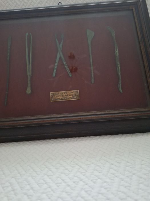 Narzędzia hirulgiczne z czasów ponpeji.