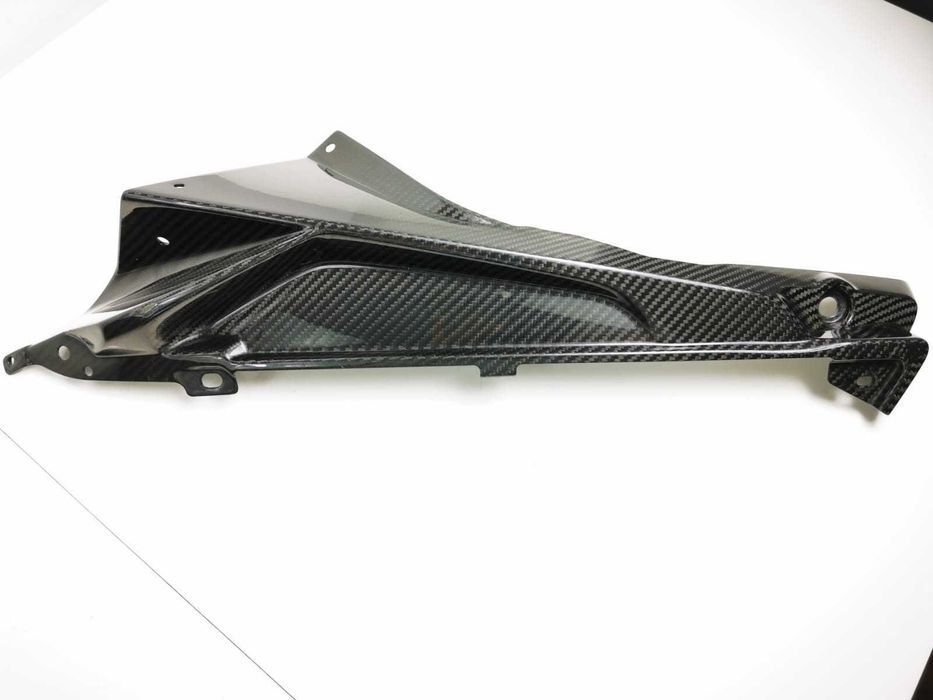 BMW S 1000 RR Carbon Lewa strona owiewka boczek