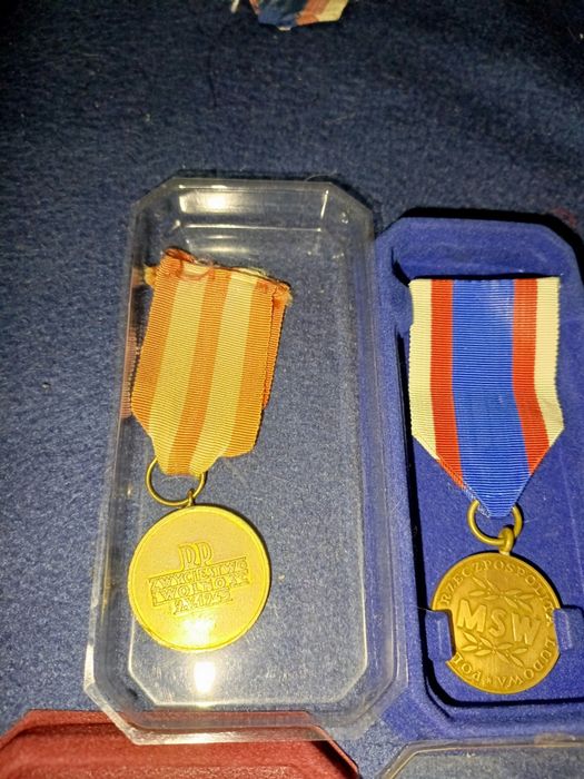 Medale i odznaczenia